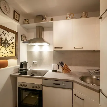 Gernot Apartment